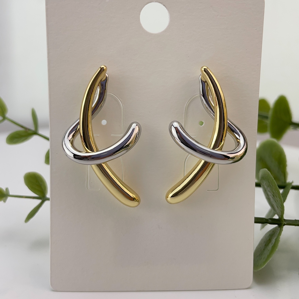 ユーミンライ ファッションラグジュアリー ドバイ ジュエリー - Women Accessories Dubai のレビューと価格