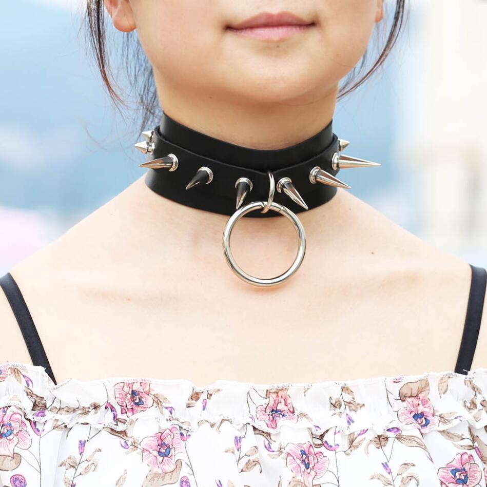男性と女性のためのスパイクと金属のネックレス,宝石,パンク, - Women'S Emo Accessories のレビューと価格